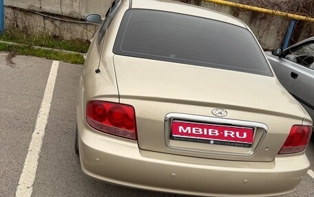 Hyundai Sonata IV рестайлинг, 2005 год, 590 000 рублей, 1 фотография