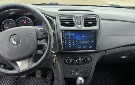 Renault Logan II, 2015 год, 645 000 рублей, 11 фотография