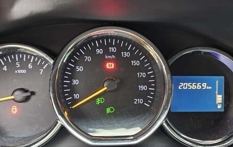 Renault Logan II, 2015 год, 645 000 рублей, 8 фотография