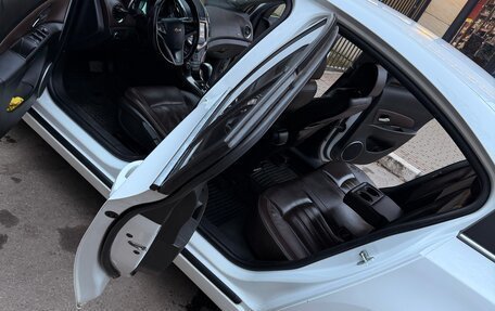 Chevrolet Cruze II, 2013 год, 800 000 рублей, 9 фотография