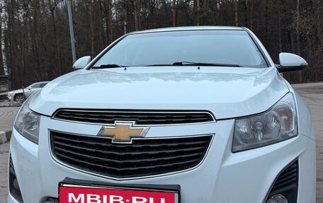 Chevrolet Cruze II, 2013 год, 800 000 рублей, 5 фотография