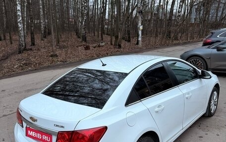 Chevrolet Cruze II, 2013 год, 800 000 рублей, 3 фотография