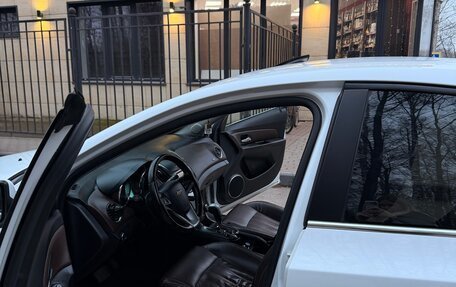 Chevrolet Cruze II, 2013 год, 800 000 рублей, 10 фотография