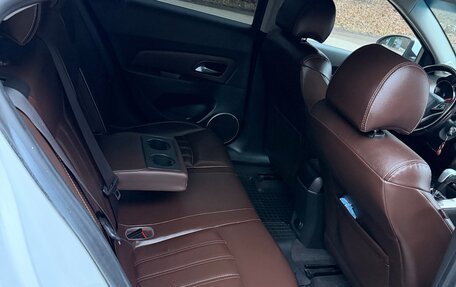 Chevrolet Cruze II, 2013 год, 800 000 рублей, 13 фотография