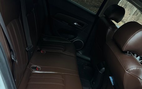 Chevrolet Cruze II, 2013 год, 800 000 рублей, 14 фотография