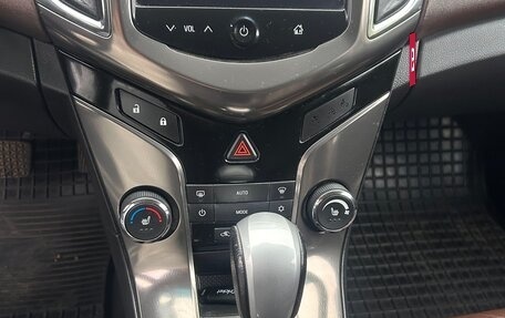 Chevrolet Cruze II, 2013 год, 800 000 рублей, 17 фотография