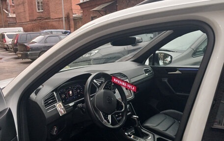 Volkswagen Tiguan II, 2021 год, 4 100 000 рублей, 5 фотография