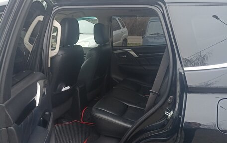 Mitsubishi Pajero Sport III рестайлинг, 2018 год, 2 000 000 рублей, 6 фотография