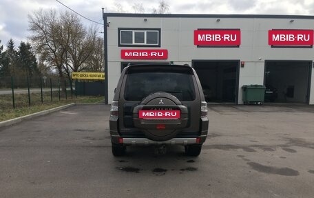 Mitsubishi Pajero IV, 2011 год, 1 750 000 рублей, 2 фотография