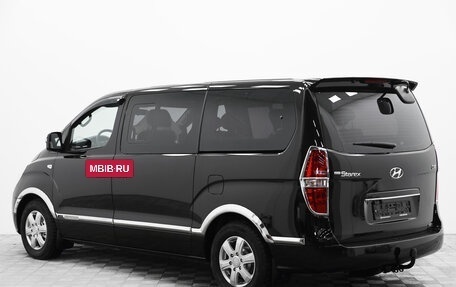Hyundai Grand Starex Grand Starex I рестайлинг 2, 2012 год, 1 630 000 рублей, 4 фотография