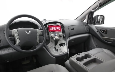 Hyundai Grand Starex Grand Starex I рестайлинг 2, 2012 год, 1 630 000 рублей, 11 фотография