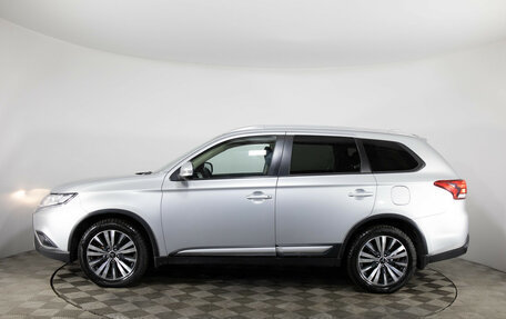 Mitsubishi Outlander III рестайлинг 3, 2019 год, 1 849 000 рублей, 8 фотография