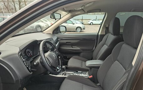 Mitsubishi Outlander III рестайлинг 3, 2021 год, 2 644 000 рублей, 20 фотография