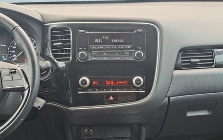 Mitsubishi Outlander III рестайлинг 3, 2021 год, 2 644 000 рублей, 18 фотография