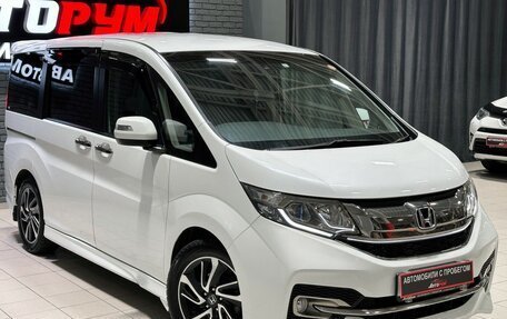 Honda Stepwgn IV, 2015 год, 1 997 000 рублей, 4 фотография