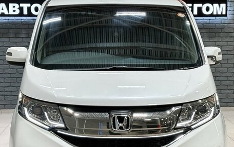 Honda Stepwgn IV, 2015 год, 1 997 000 рублей, 3 фотография