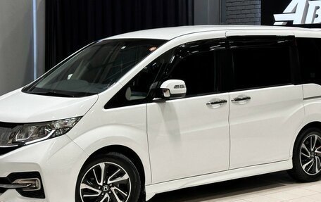 Honda Stepwgn IV, 2015 год, 1 997 000 рублей, 2 фотография