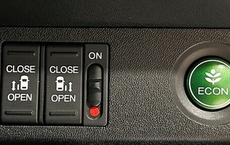 Honda Stepwgn IV, 2015 год, 1 997 000 рублей, 20 фотография