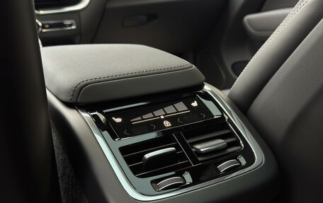 Volvo XC60 II, 2025 год, 9 990 000 рублей, 19 фотография