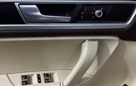 Volkswagen Touareg III, 2016 год, 2 599 000 рублей, 13 фотография