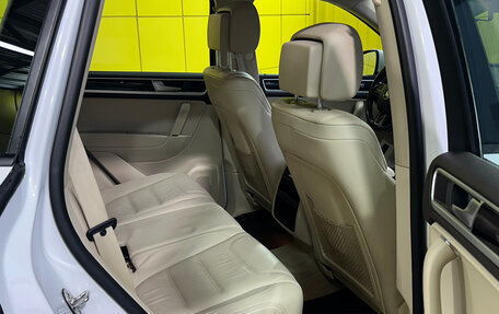 Volkswagen Touareg III, 2016 год, 2 599 000 рублей, 24 фотография