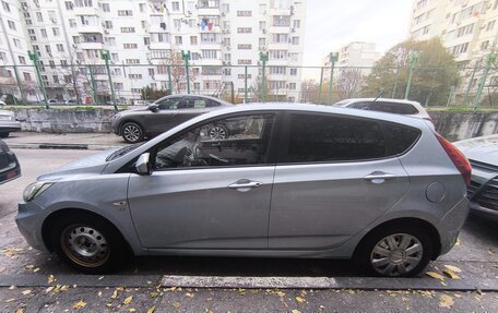 Hyundai Solaris II рестайлинг, 2012 год, 770 000 рублей, 3 фотография