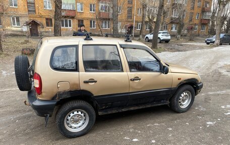 Chevrolet Niva I рестайлинг, 2004 год, 220 000 рублей, 3 фотография