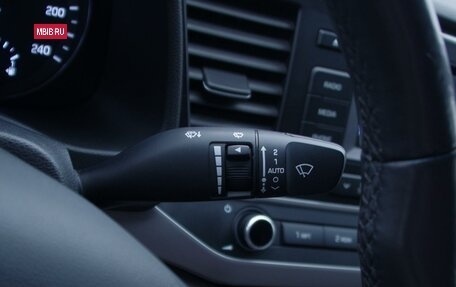 Hyundai Elantra VI рестайлинг, 2017 год, 1 589 000 рублей, 15 фотография