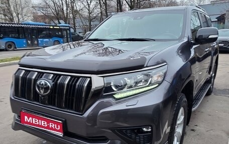 Toyota Land Cruiser Prado 150 рестайлинг 2, 2022 год, 8 750 000 рублей, 1 фотография