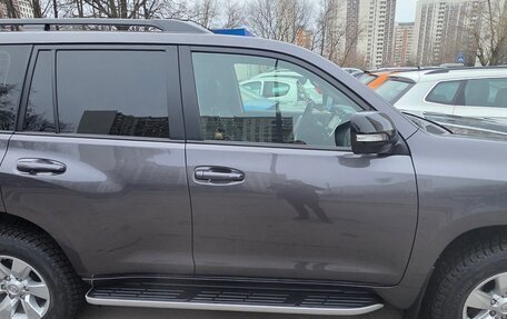 Toyota Land Cruiser Prado 150 рестайлинг 2, 2022 год, 8 750 000 рублей, 7 фотография