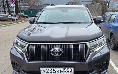 Toyota Land Cruiser Prado 150 рестайлинг 2, 2022 год, 8 750 000 рублей, 2 фотография