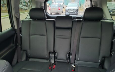 Toyota Land Cruiser Prado 150 рестайлинг 2, 2022 год, 8 750 000 рублей, 10 фотография