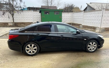 Hyundai Sonata VI, 2011 год, 750 000 рублей, 3 фотография