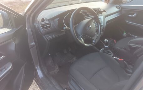 KIA Rio III рестайлинг, 2015 год, 950 000 рублей, 10 фотография