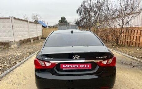 Hyundai Sonata VI, 2011 год, 750 000 рублей, 6 фотография