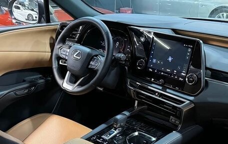 Lexus RX IV рестайлинг, 2025 год, 6 890 032 рублей, 11 фотография