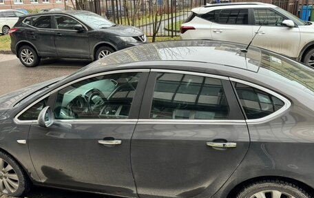 Opel Astra J, 2013 год, 990 000 рублей, 2 фотография