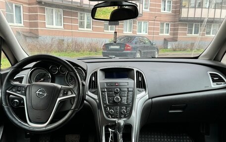 Opel Astra J, 2013 год, 990 000 рублей, 5 фотография