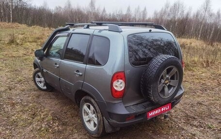 Chevrolet Niva I рестайлинг, 2017 год, 590 000 рублей, 1 фотография