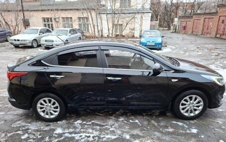 Hyundai Solaris II рестайлинг, 2021 год, 1 620 000 рублей, 4 фотография