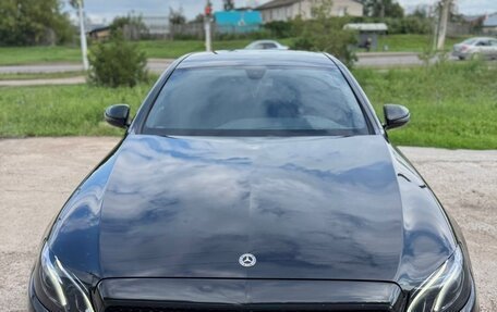 Mercedes-Benz E-Класс, 2018 год, 3 856 000 рублей, 2 фотография