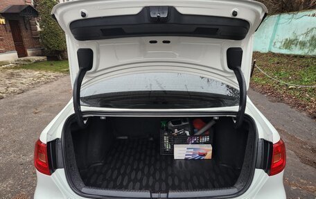 Volkswagen Jetta VI, 2013 год, 970 000 рублей, 12 фотография