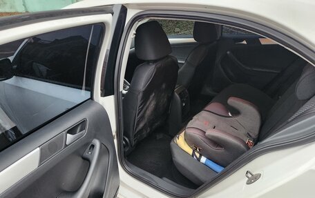 Volkswagen Jetta VI, 2013 год, 970 000 рублей, 9 фотография