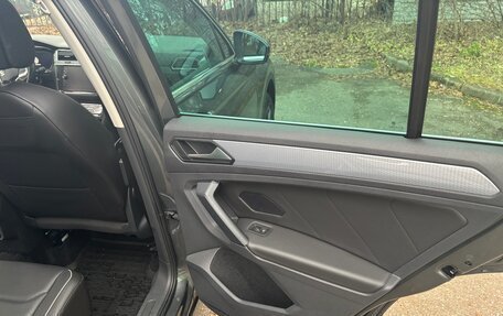 Volkswagen Tiguan II, 2021 год, 3 550 000 рублей, 8 фотография