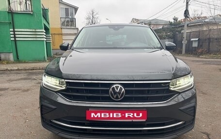 Volkswagen Tiguan II, 2021 год, 3 550 000 рублей, 16 фотография