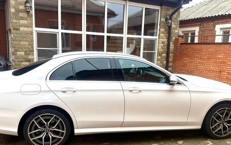 Mercedes-Benz E-Класс, 2020 год, 5 000 000 рублей, 7 фотография