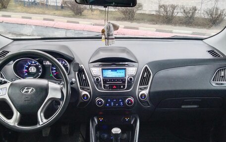 Hyundai ix35 I рестайлинг, 2013 год, 1 150 000 рублей, 22 фотография