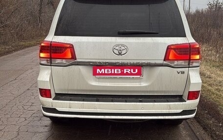 Toyota Land Cruiser 200, 2020 год, 6 500 000 рублей, 4 фотография