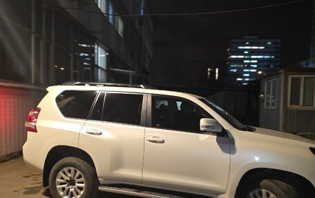 Toyota Land Cruiser Prado 150 рестайлинг 2, 2017 год, 4 700 000 рублей, 1 фотография