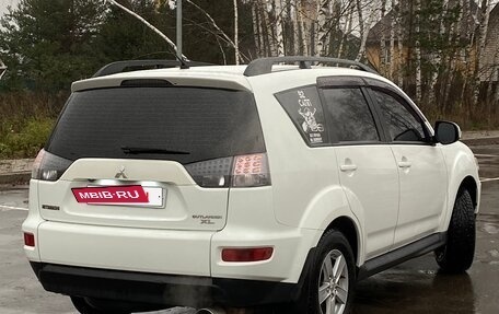 Mitsubishi Outlander III рестайлинг 3, 2011 год, 1 420 000 рублей, 6 фотография